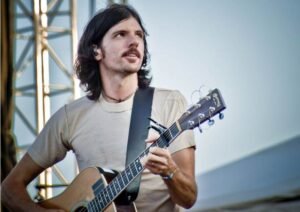 Isaac Avett